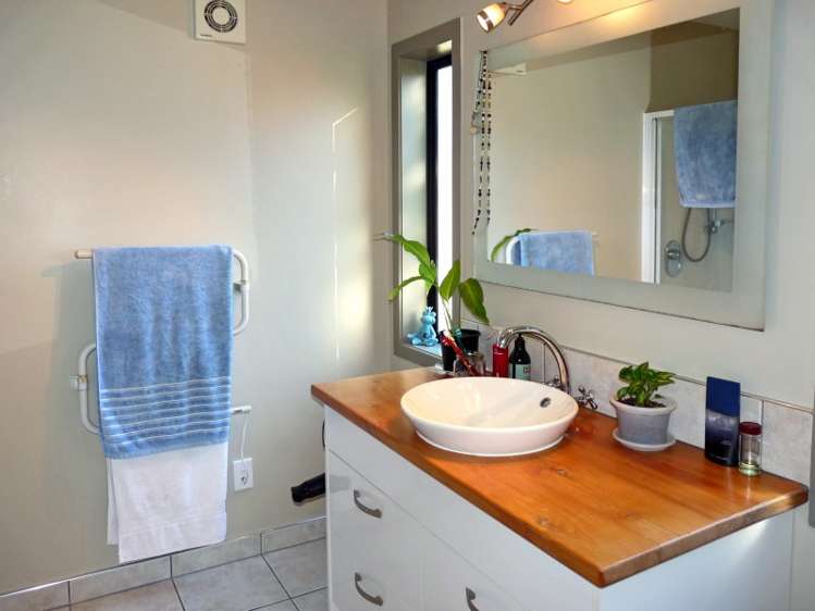 10 Mayer Crescent Wakefield_10