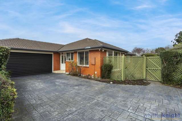 Standalone Townhouse in a Great Setting