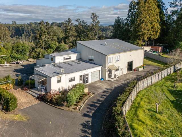 Dream shed, dream home, just perfect!