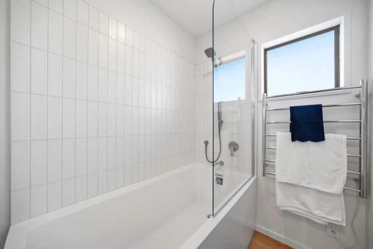 4/7 Vera Road Te Atatu South_18