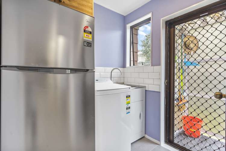 1/9 Etherton Drive Manurewa_12