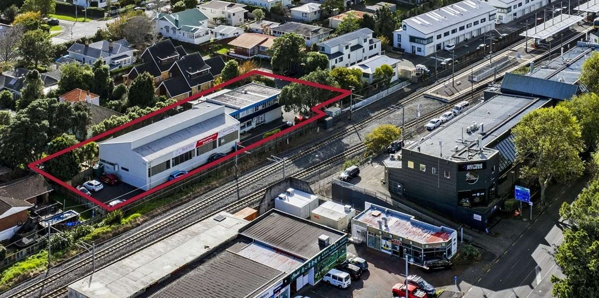 Hands-off income in highly connected suburb