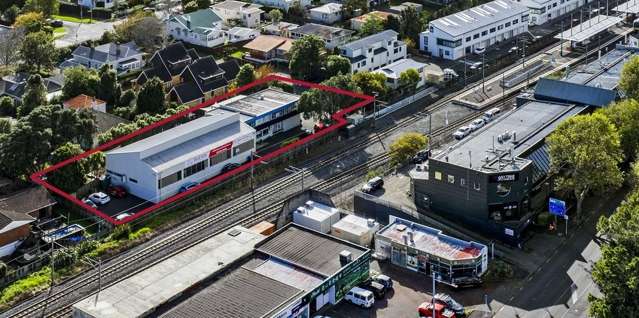 Hands-off income in highly connected suburb
