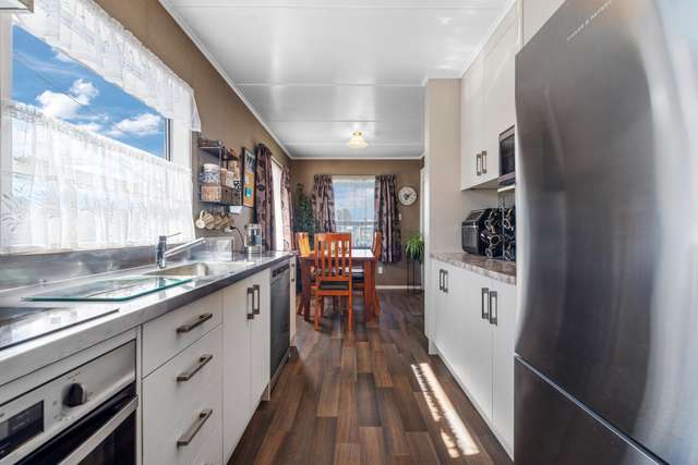 15 Fenruss Street Fairy Springs_4
