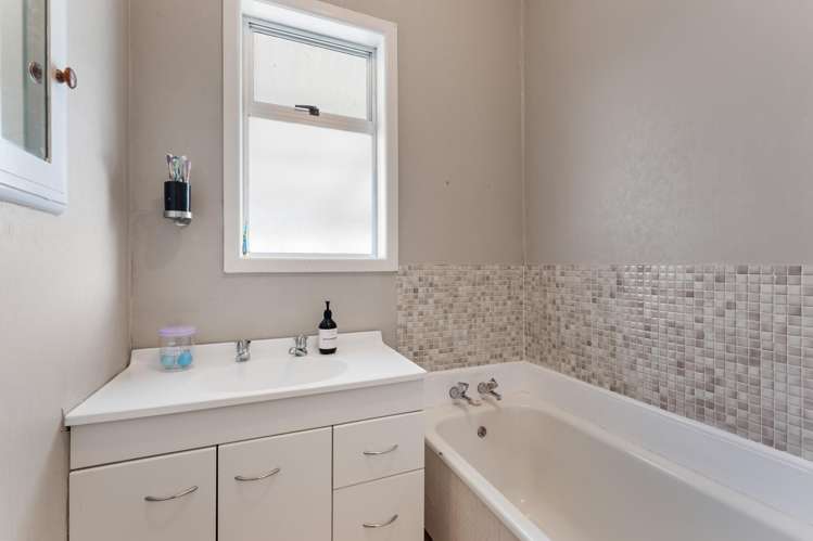 27 Roberts Avenue Aramoho_11