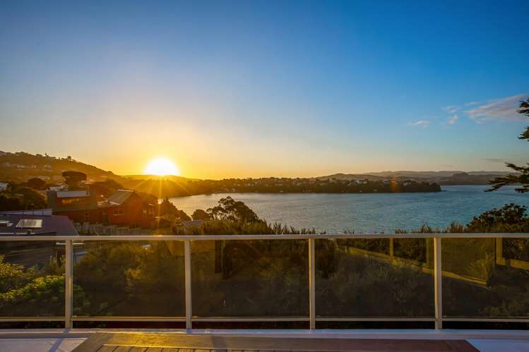 18 Leeward Drive Whitby_11