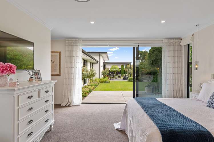 4 Carnaveron Drive Lincoln_14