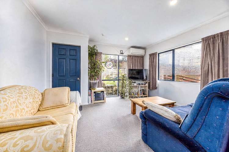 70 Solar Road Glen Eden_14