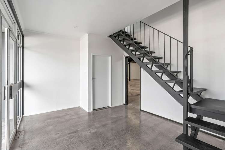 8A Waikaukau Road Glen Eden_1