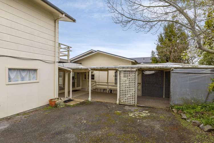 18 Mere Road Hilltop_23