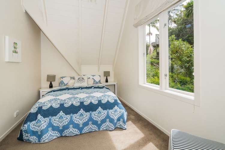 71 Rosecamp Road Beach Haven_13