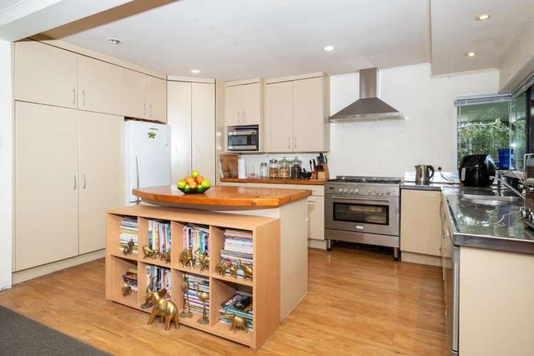 215 Nixon Road Taupaki_5