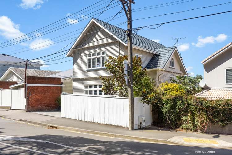 85 Grant Road Thorndon_17