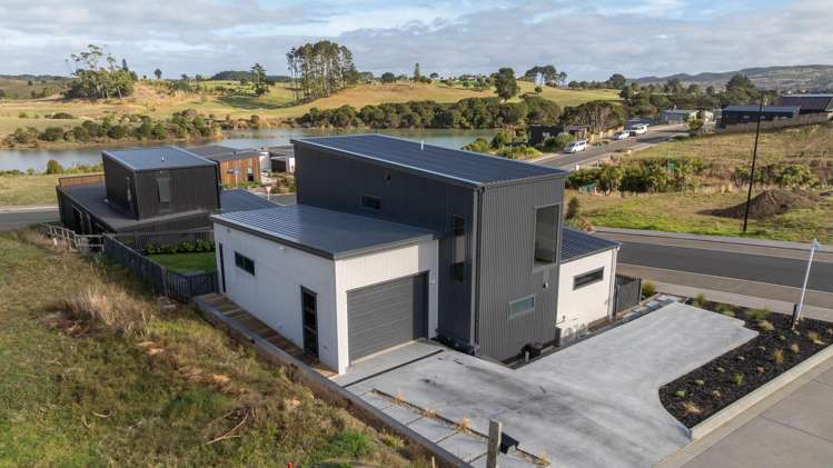 2 Taeore Lane Raglan_26