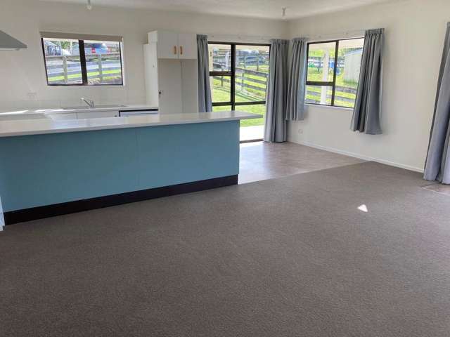 5A Coronation Street Te Hana_4