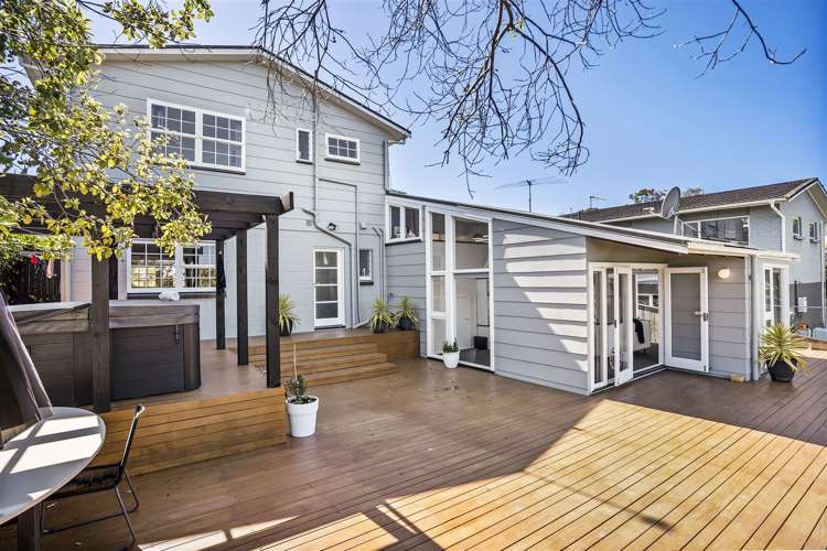 69 Ravenwood Drive Forrest Hill_21