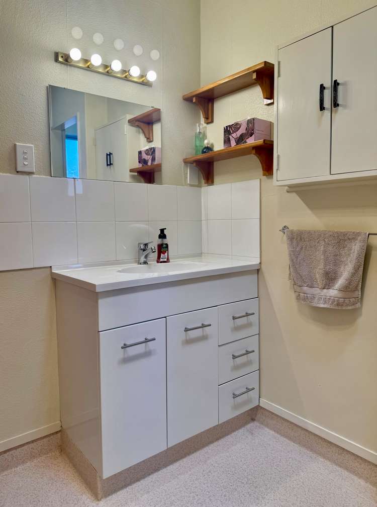 4A Richmond Street Waitara_7