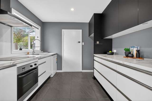 23 Russell Road Wainuiomata_1