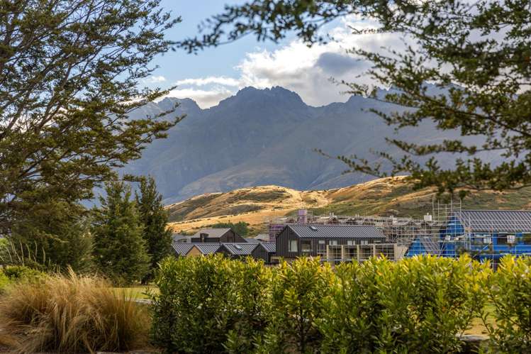 7 Reading Court Jacks Point_34