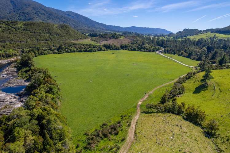 153 Quartz Range Road Bainham_23