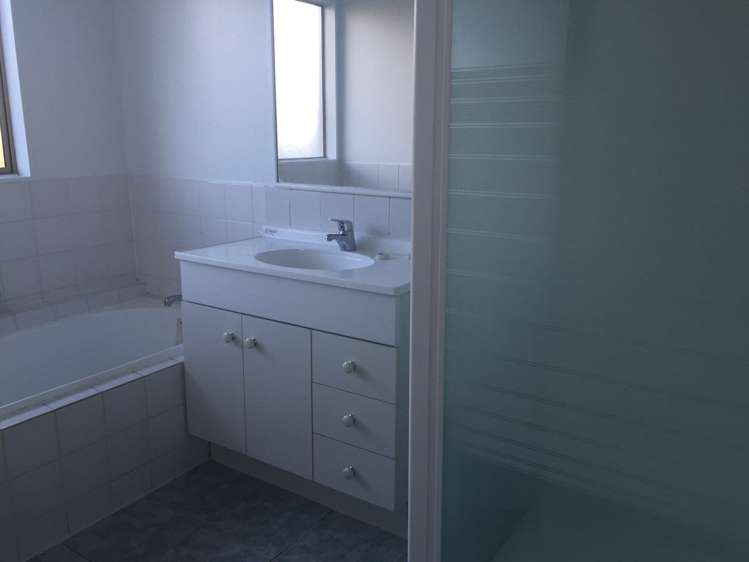 4 Libnai Avenue Clover Park_3