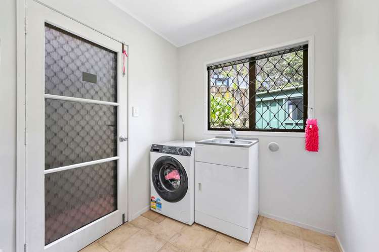 18 Janome Place Bucklands Beach_31
