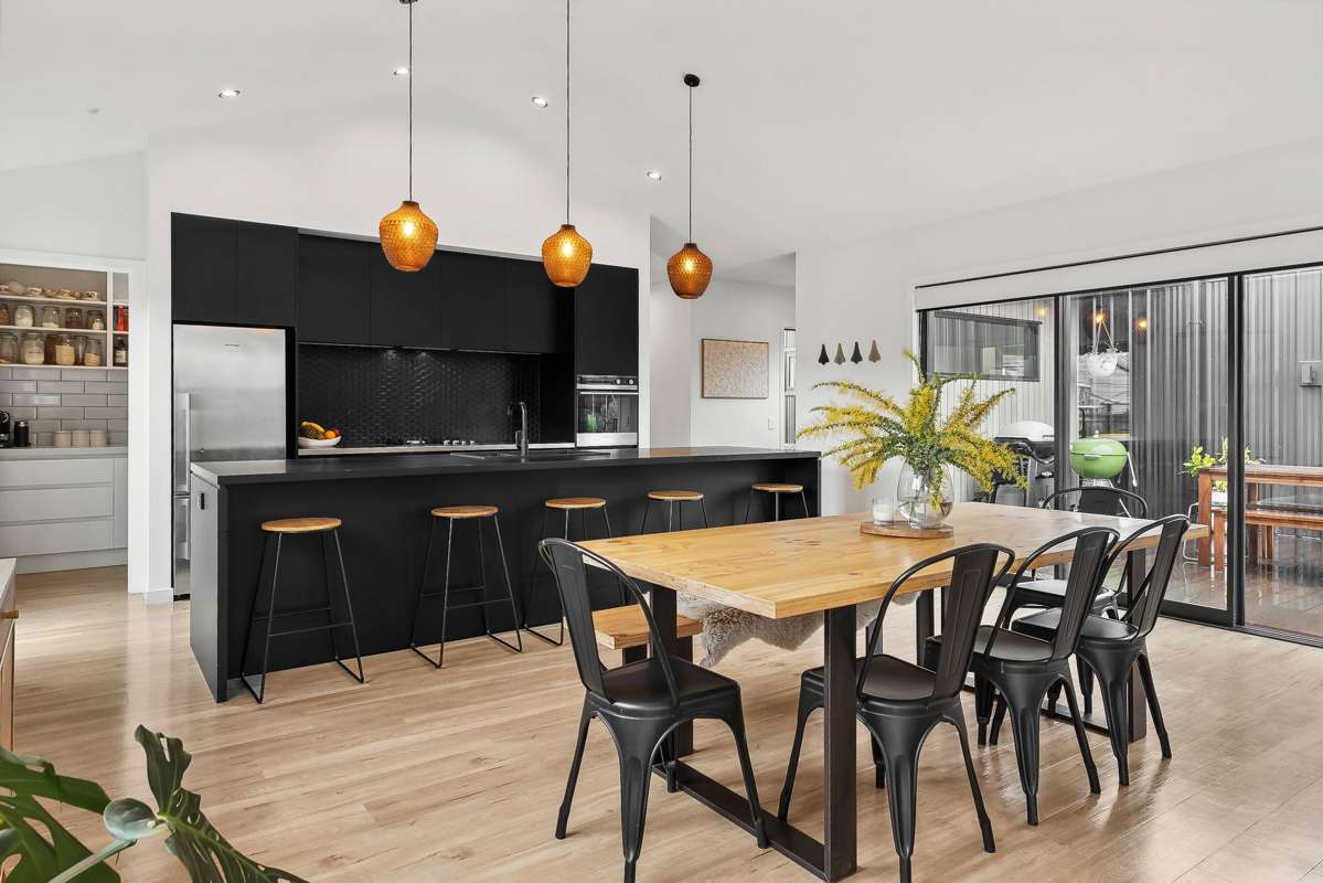 17 Cooper Crescent_4