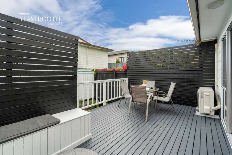 2/3A Kirrie Avenue Te Atatu South_15