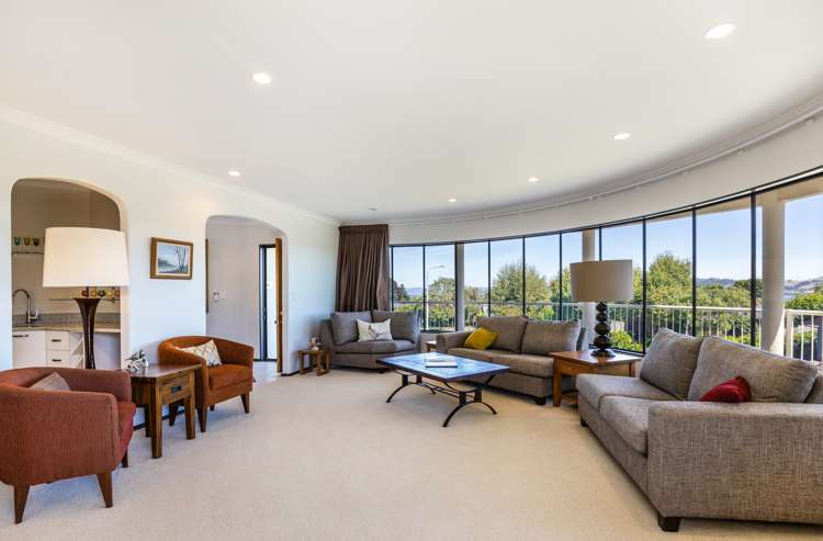 45 Arrowsmith Avenue Waipahihi_12