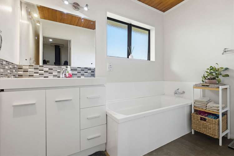 733A Bryce Road Ngakuru_13