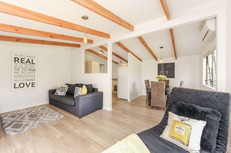 2/66 West Coast Road Glen Eden_6