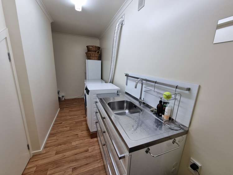 218 Rocks Highway Riverton_13