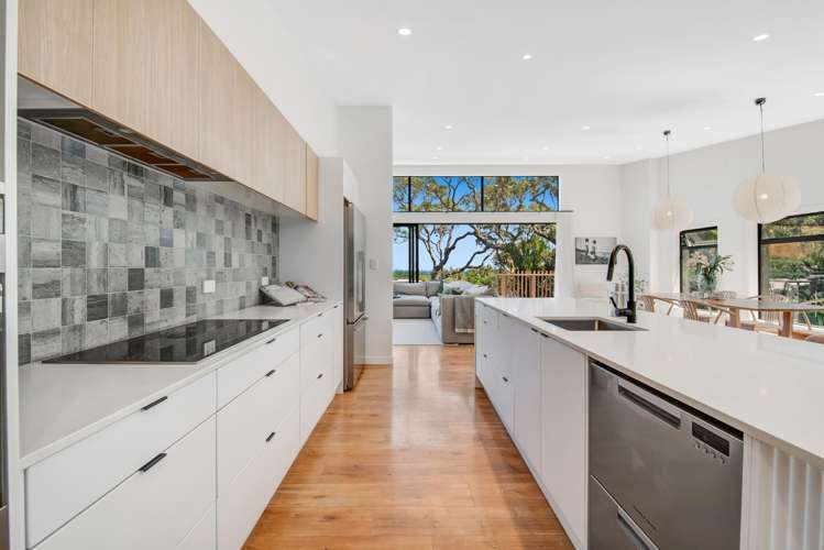 167 Motutara Road Muriwai_8