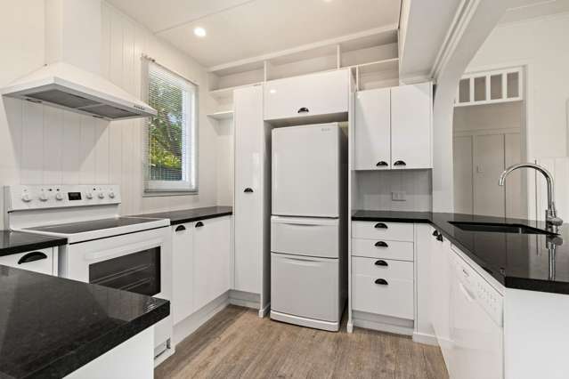 16 Hammond Road Taradale_1