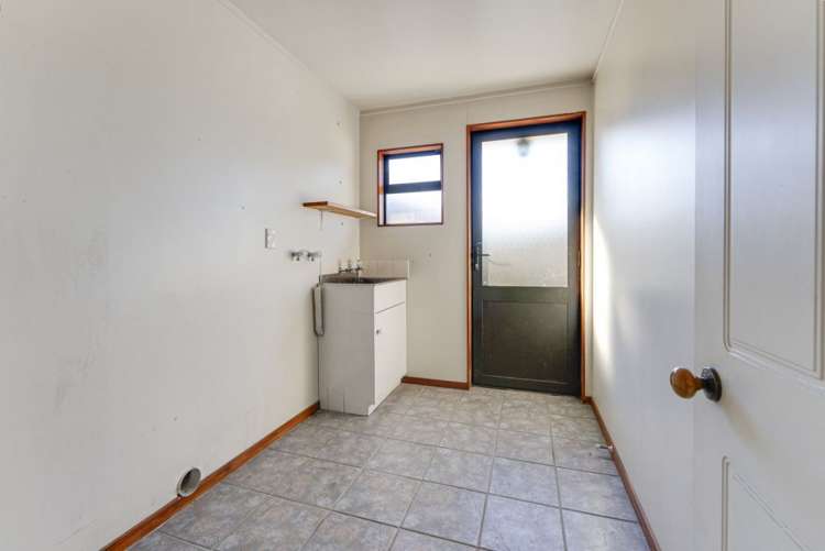 7 Holcroft Place Stoke_13