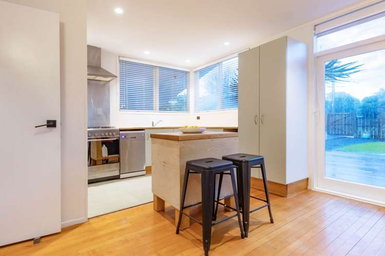 11 Rickards Place New Lynn_11