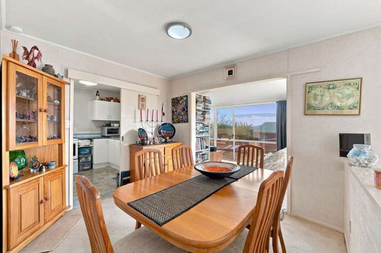 127 Bradbury Road Botany Downs_18