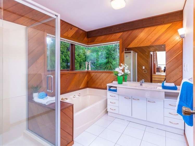 12 Atarua Gardens Waiatarua_10