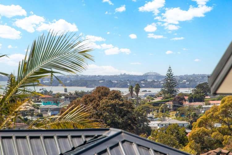 4237 Great North Road Glendene_4