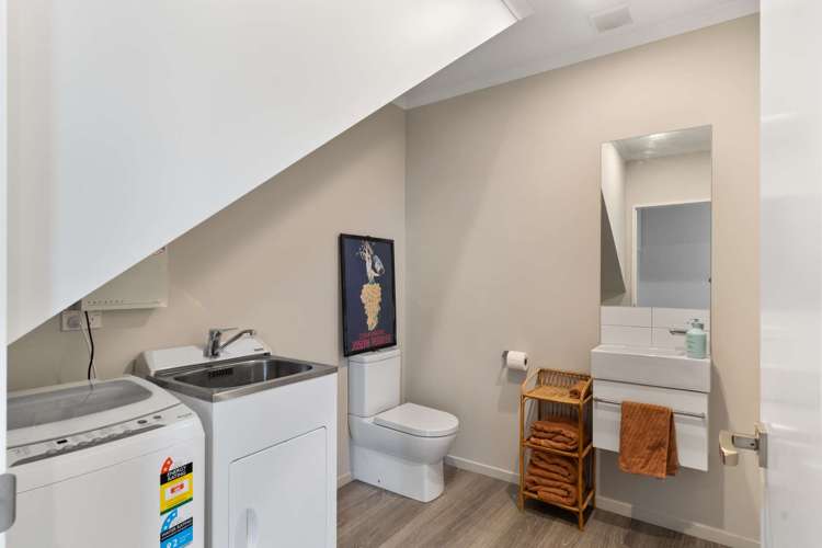 24 Tippet Crescent Wigram_16