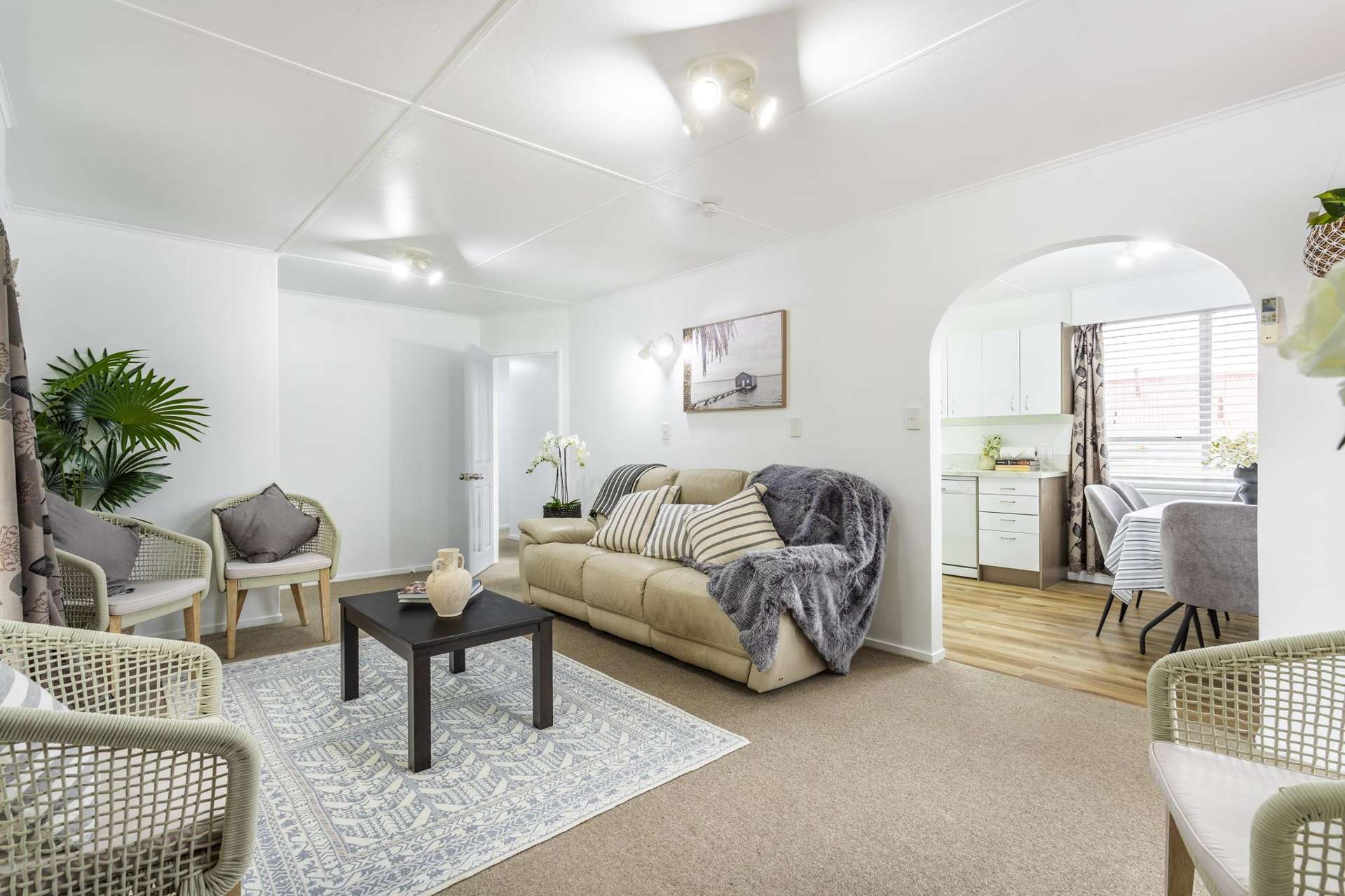 25 Clapham Grove Stokes Valley_0