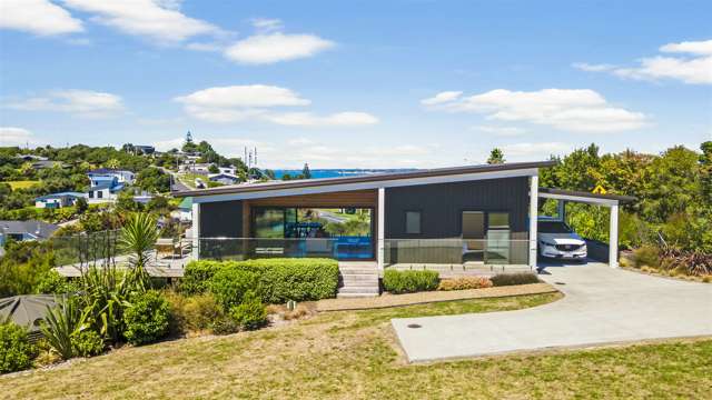 1117a Whangaparaoa Road Matakatia_1