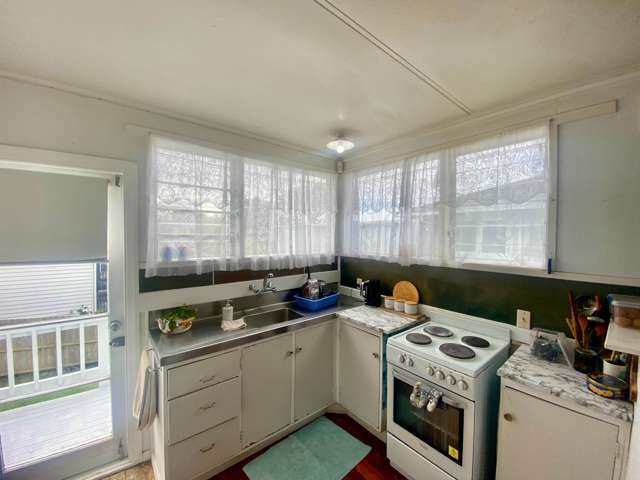 4 Exminster Street Blockhouse Bay_2
