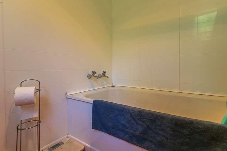 15 Pohue Creek Road Waiomu_15