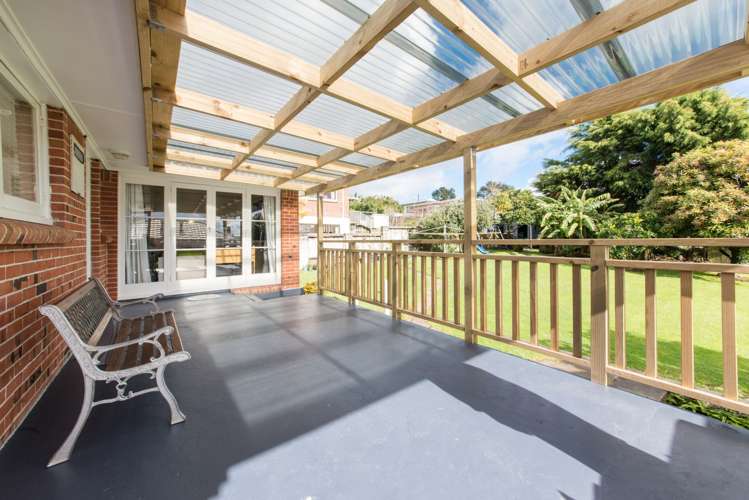 54 Tiroroa Avenue Te Atatu South_16