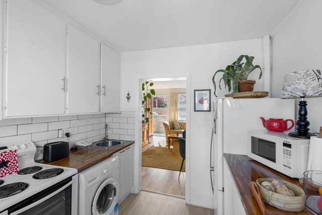 2/162 Stanmore Road Linwood_4