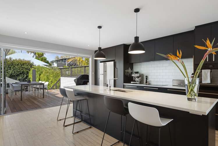 24 Regent Street Devonport_10