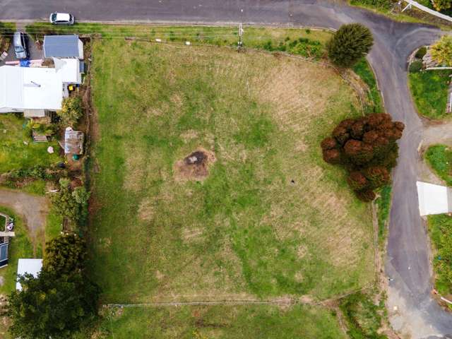 81 Victoria Street Waikino_4