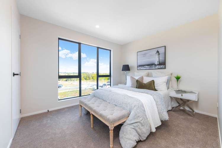 16 Greenbrier Street Westgate_18