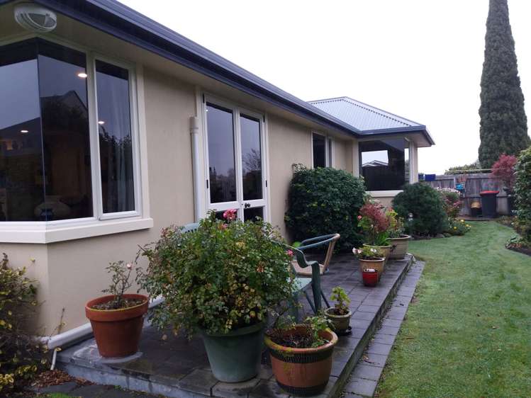 155 Pages Road Marchwiel_11